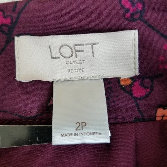 Ann Taylor LOFT Maroon Pink Print Mini Skirt - Picture 7 of 8